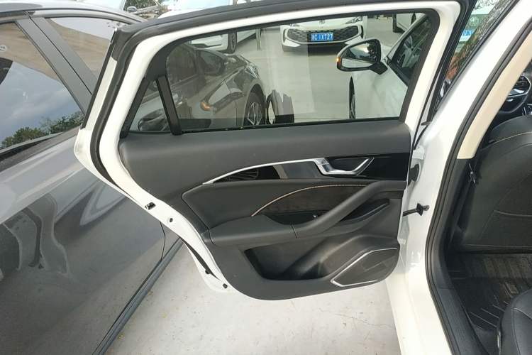 Used Bestune B70 2022 Third Generation 2.0T Automatic Enjoyment Version
