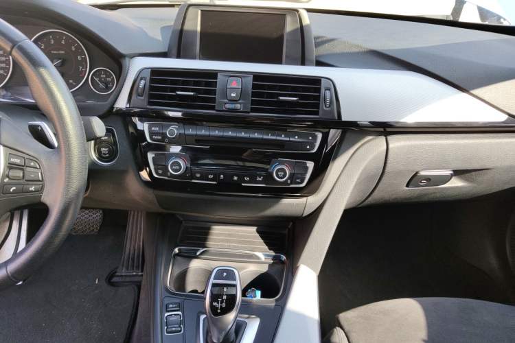 Used BMW 3 Series 2017 320i M Sport
