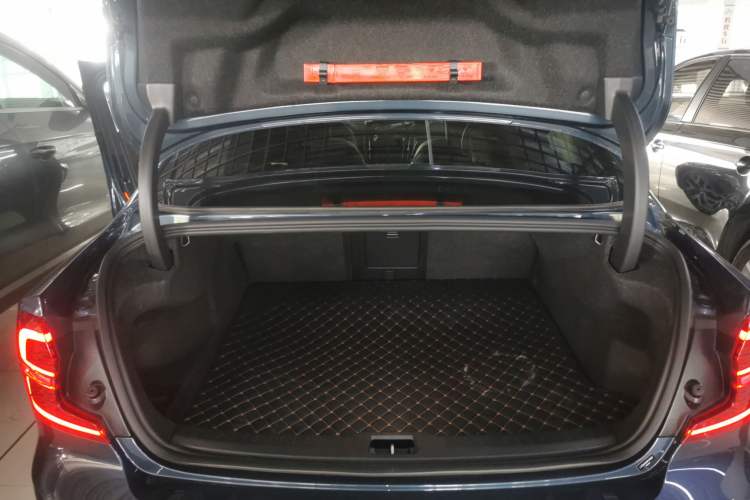 Used Volvo S60 2024 B4 Zhiyi Luxury Edition