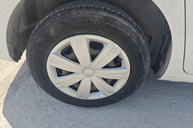 Used Volkswagen Jetta 2015 1.6L Manual Fashion Edition
