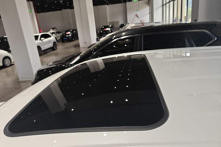 Used Toyota FRONTLANDER 2023 2.0L Smart Electric Hybrid Dual-Engine Leading Edition
