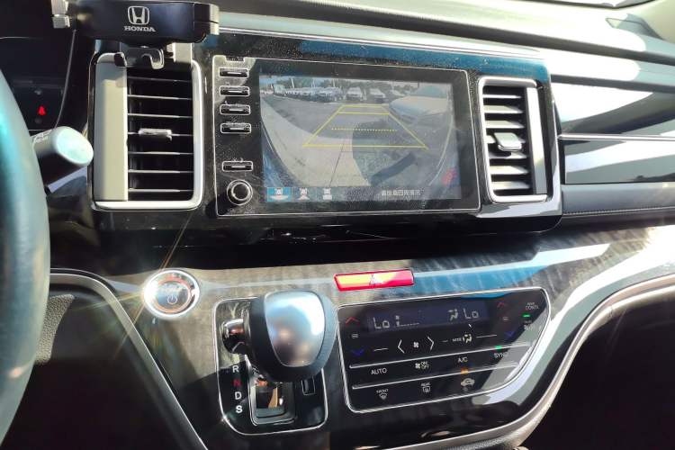 Used Honda Elysion 2019 2.0L Hybrid Supreme Edition
