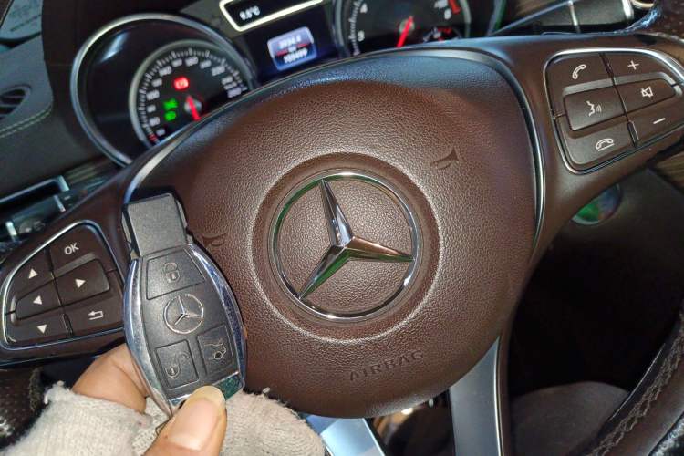 Used Mercedes-Benz GLE 2019 GLE 320 4MATIC Dynamic Edition Prestige Model
