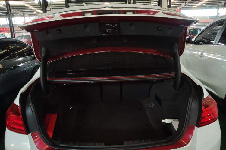 Used BMW 3 Series 2015 320Li Luxury Edition Fashion Model
