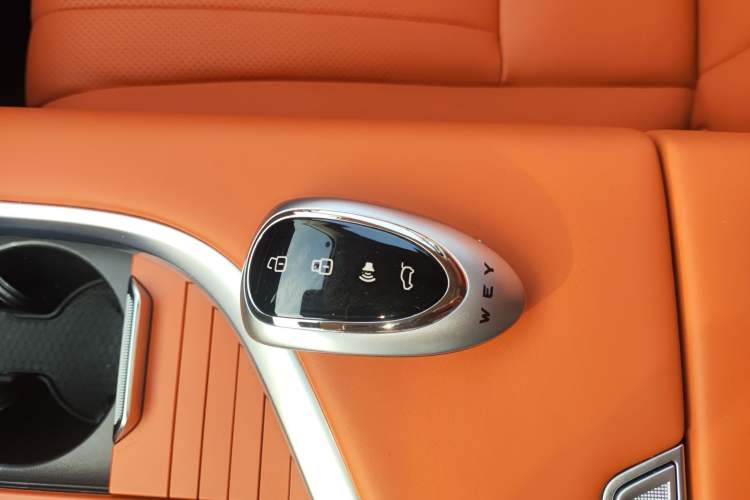 Used Wey Lanshan 2025 Four-Wheel Drive Max
