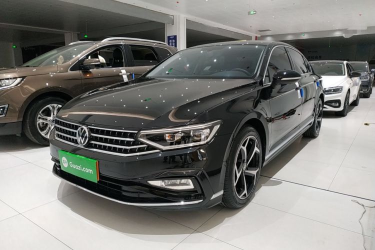 Used Volkswagen Magotan 2023 2 Million Units Limited Edition 330TSI DSG Leading Version
