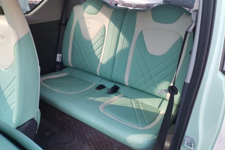 Used Wuling Hongguang MINIEV 2022 Macaron Premium Model – Lithium Iron Phosphate