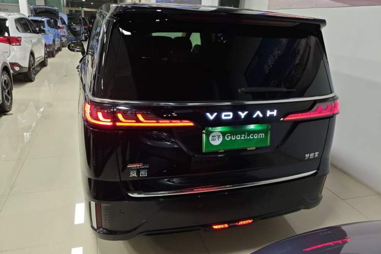 Used VOYAH Dream 2025 PHEV Four-Wheel-Drive Flagship Kunpeng Edition
