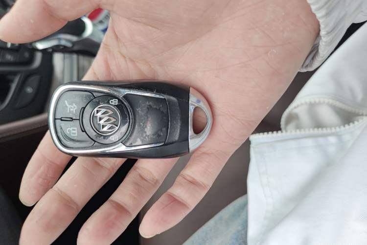 Used Buick Envision 2017 20T Two-Wheel Drive Luxury Model
