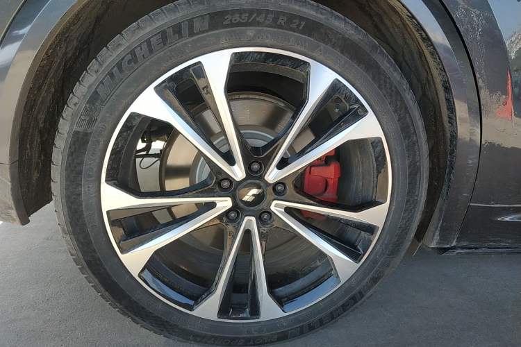 Used Li Auto L8 2023 Pro Model
