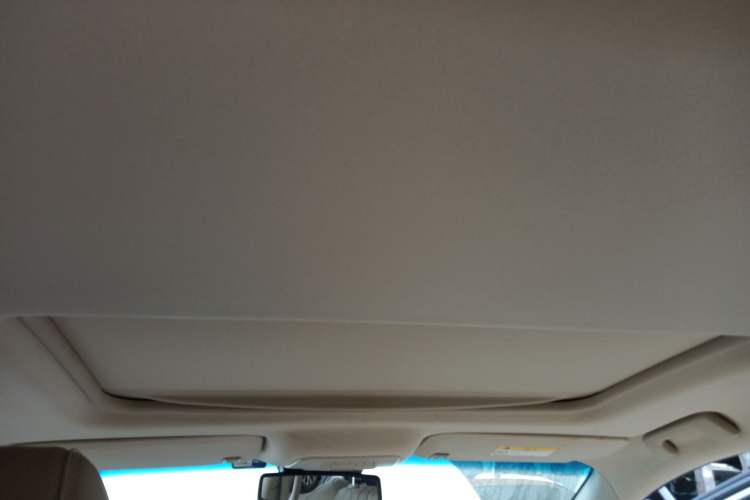 Used Buick GL8 2023 Facelifted Land Cruiser Executive Luxury Version