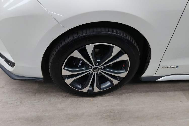 Used Toyota Granvia 2023 2.5L Hybrid Prestige PLUS Edition