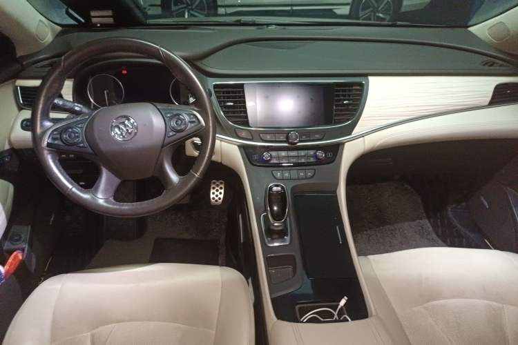 Used Buick LaCrosse 2016 30H Luxury Version

