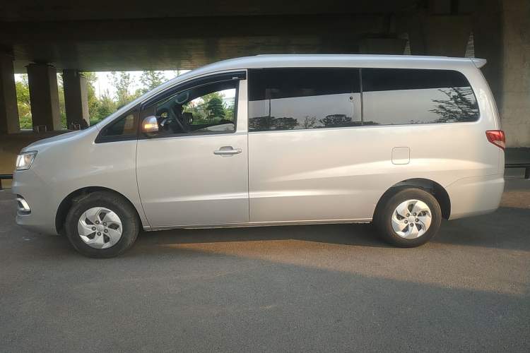 Used  M4 2019 Business & Travel Series 2.0L Manual Speed Edition China VI Standard
