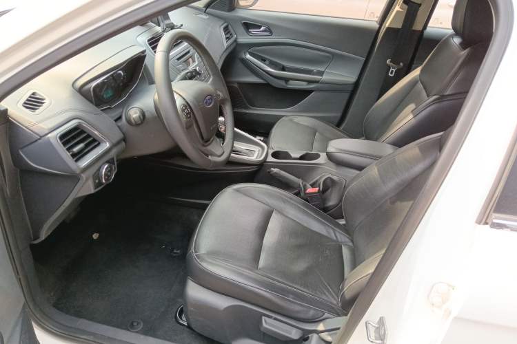 Used Ford Escort 2015 1.5L Automatic Fashion Model