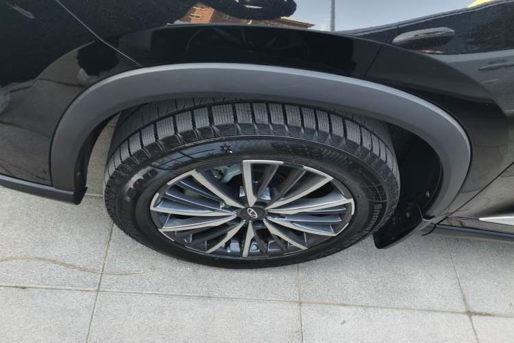 Used Chery Tiggo 8 PRO 2024 Champion Edition 290T Two-Wheel Drive Shining Version 5 Seats
