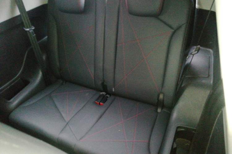 Used Chery Little Ant 2022 Revised Version Sweet Pink Edition Half-Sugar Version Lithium Iron Phosphate 30.7 kWh 30 kW 301 km