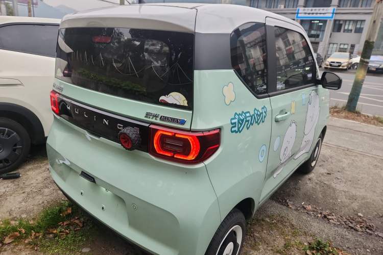 Used Wuling Hongguang MINIEV 2022 Macaron Premium Model – Lithium Iron Phosphate
