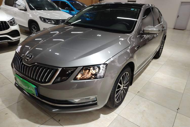 Used Skoda Octavia 2018 1.6L Automatic Luxury Edition