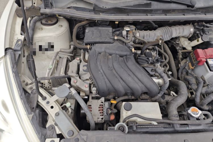 Used Nissan Tiida 2013 1.6L CVT Cool Cafe Edition
