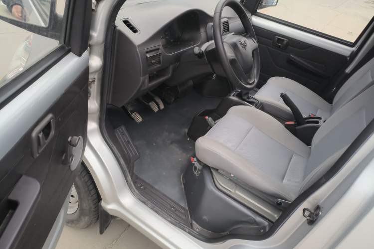 Used Wuling Rongguang Small Truck 2020 1.5L Base Version China VI Standard Single-Row L3C
