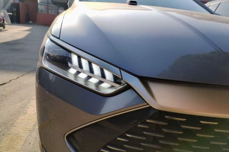 Used BYD Qin PLUS 2021 DM-i 120KM Flagship Model
