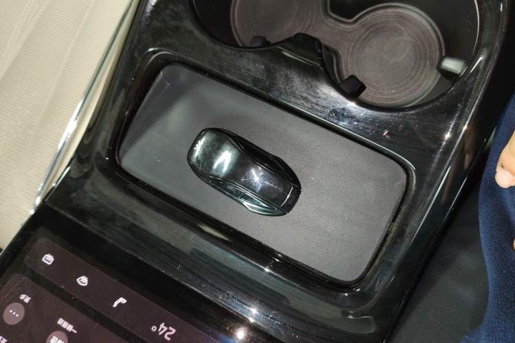 Used  L7 2022 Dynamic Model
