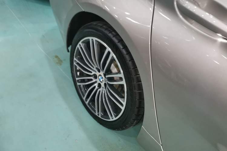 Used BMW 5 Series 2019 525Li Luxury Package
