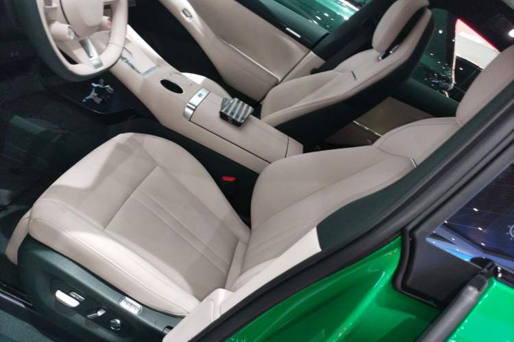 Used  YU7 2025 Ultra-Long Range Rear-Wheel Drive Version
