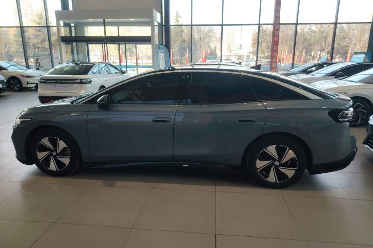 Used Volkswagen ID.7 VIZZION 2024 AIR model
