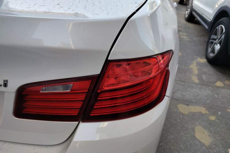 Used BMW 5 Series 2014 520Li Elegant Model
