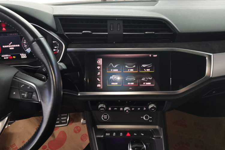 Used Audi Q3 2021 40 TFSI Fashion Dynamic Model