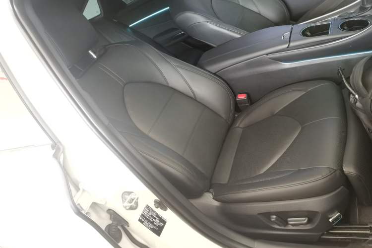 Used Toyota Avalon 2022 Dual-Engine 2.5L Luxury Edition