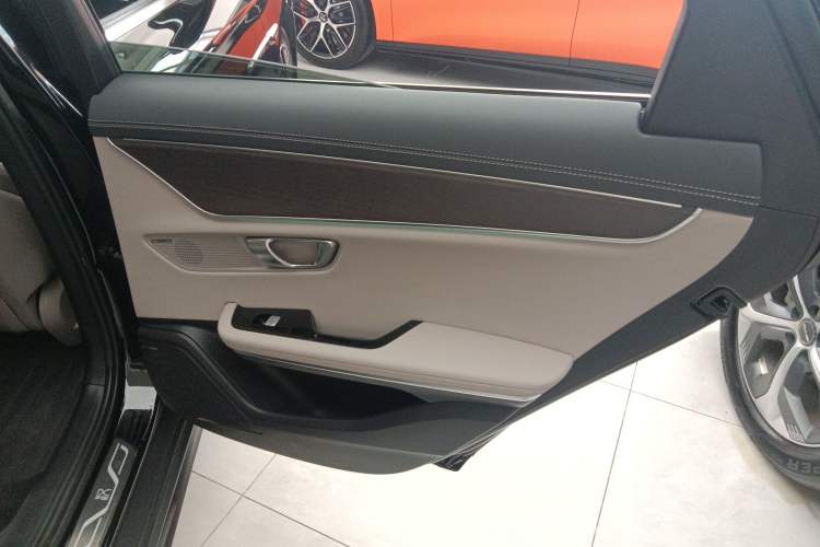 Used BYD Han 2025 EV with 701 km of Laser Radar-Enabled Intelligent Driving
