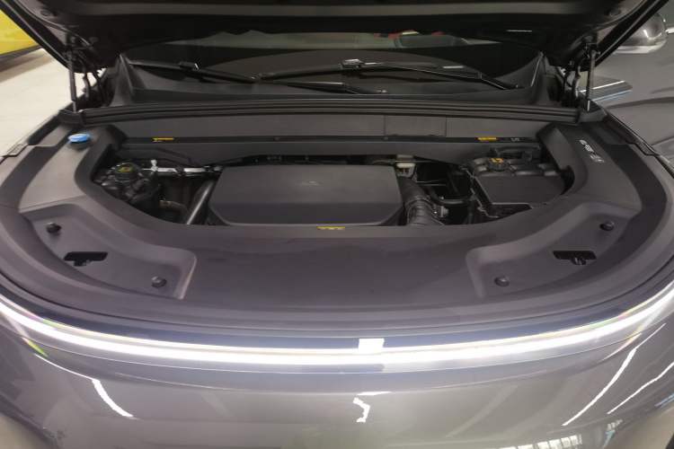 Used Li Auto L8 2023 Pro Model
