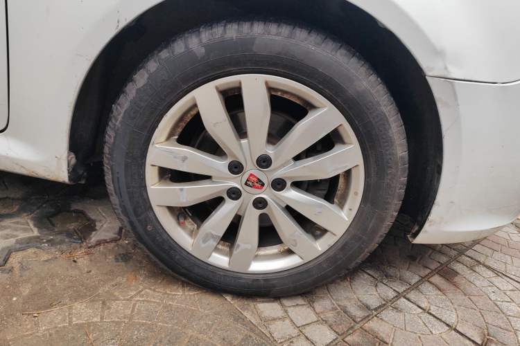 Used Roewe 350 2015 1.5L Automatic Luxury Sunroof Edition
