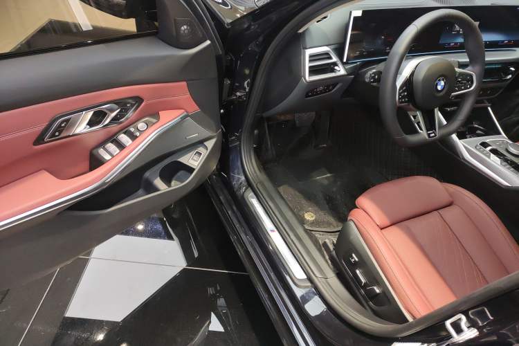 Used BMW 3 Series 2025 330Li M Sport Shadowline Package
