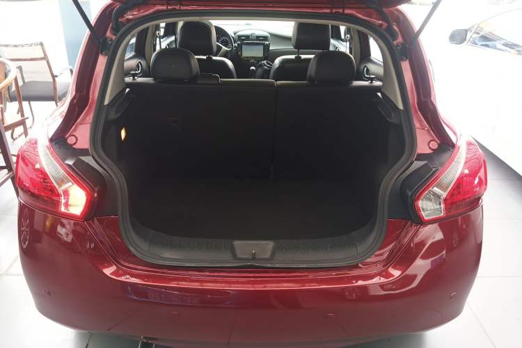 Used Nissan Tiida 2014 1.6L CVT Smart Model