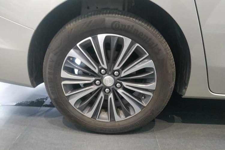 Used Buick GL8 2020 ES Land Cruiser 653T Luxury Model
