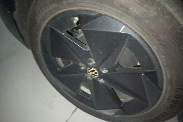 Used Volkswagen ID.UNYX 2024 Pro Long-Range Version
