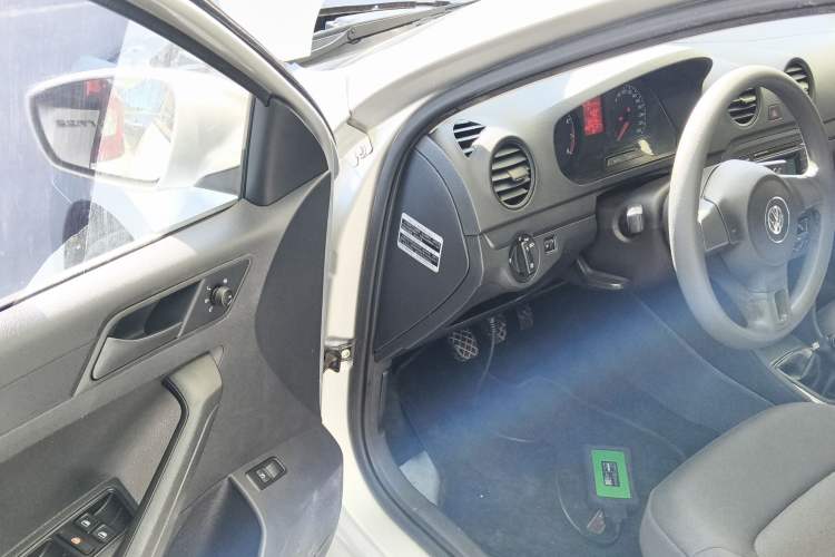 Used Volkswagen Jetta 2015 Value Edition 1.6L Manual Fashionable Style
