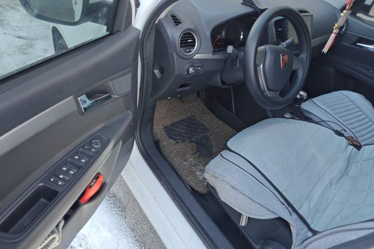 Used Roewe 350 2015 1.5L Automatic Luxury Sunroof Edition
