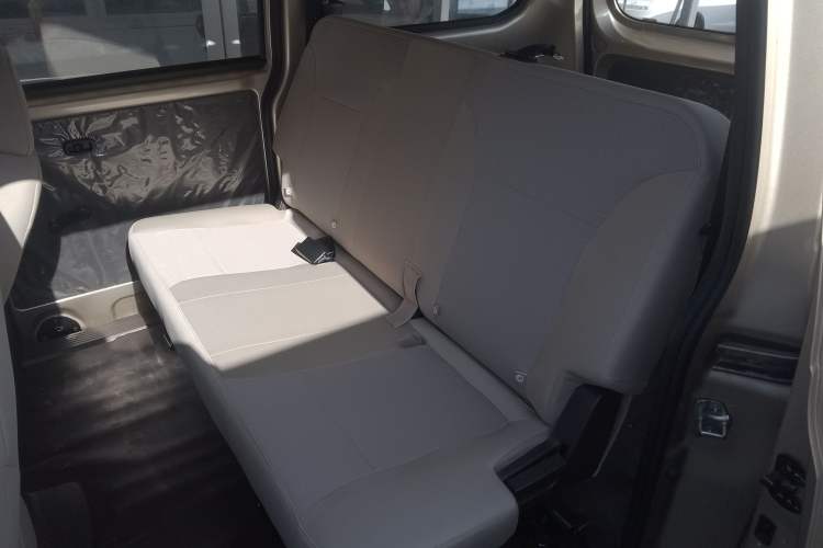 Used Wuling Hongguang V 2022 1.5L Jingqu Edition Electric-Assist LAR
