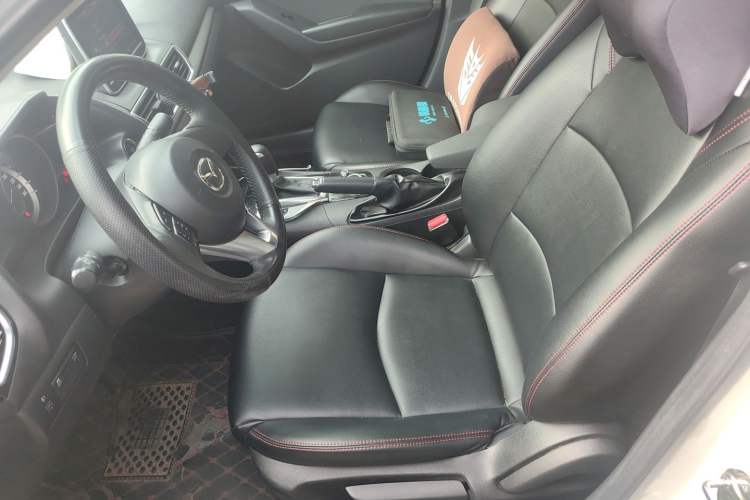 Used Mazda Mazda 3 Axela 2016 Sedan 1.5L Automatic Comfort Model