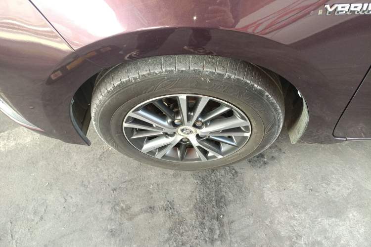 Used Toyota Levin 2016 Dual-Engine 1.8H GS E-CVT Elite Model with Sunroof
