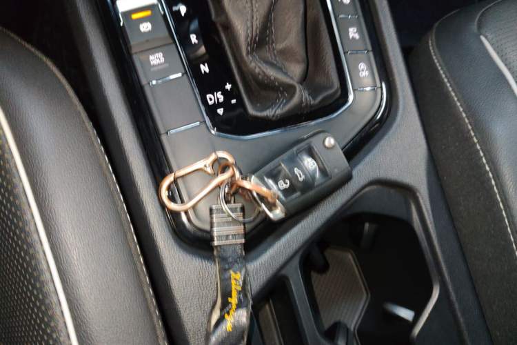 Used Volkswagen Tiguan L 2022 330TSI Automatic Two-Wheel Drive R-Line Enhanced Edition
