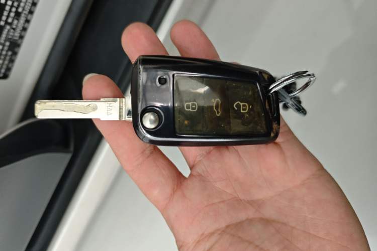 TDK.VehicleDetails.img