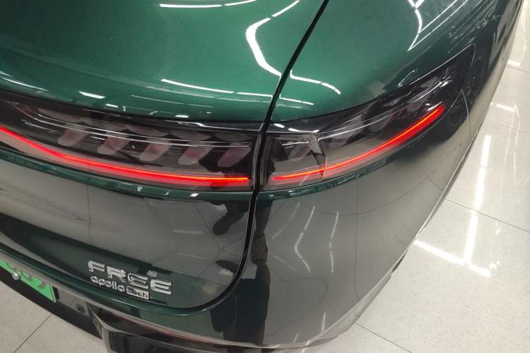 Used VOYAH FREE 2025 318 259 km All-Wheel-Drive Exploration Edition
