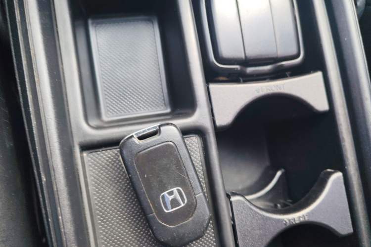 Used Honda CR-V 2016 2.0L Two-Wheel Drive Classic Edition
