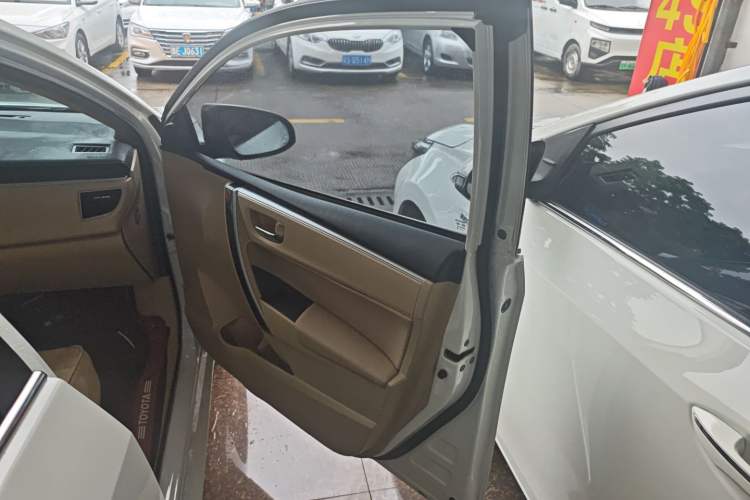 Used Toyota Corolla 2014 1.6L CVT GL-i
